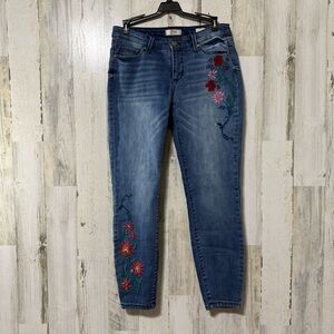 Vintage America Blue Jeans with Floral Embroidery